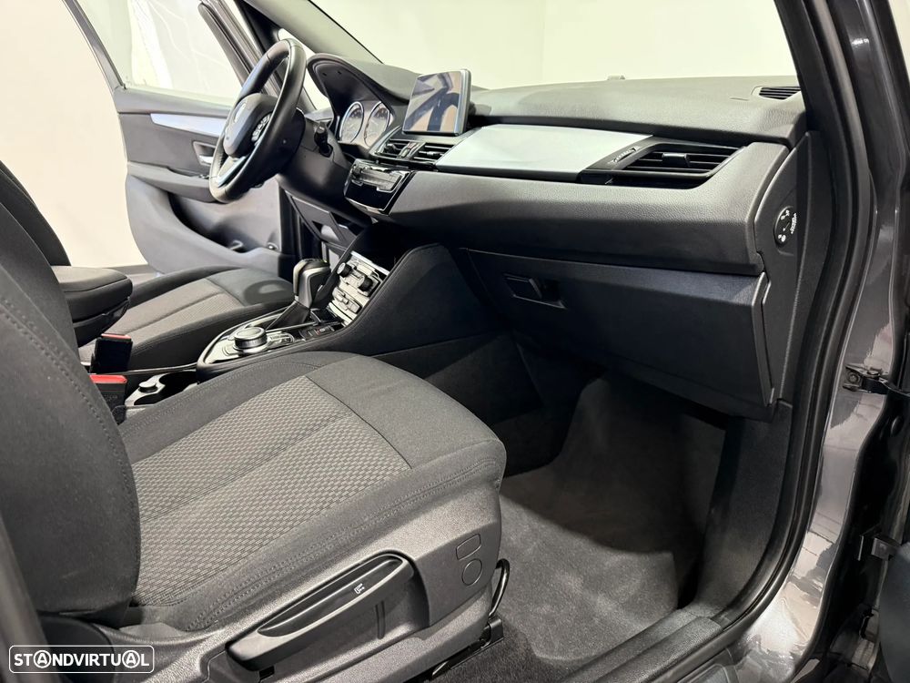 BMW 225xe Active Tourer Advantage - 38