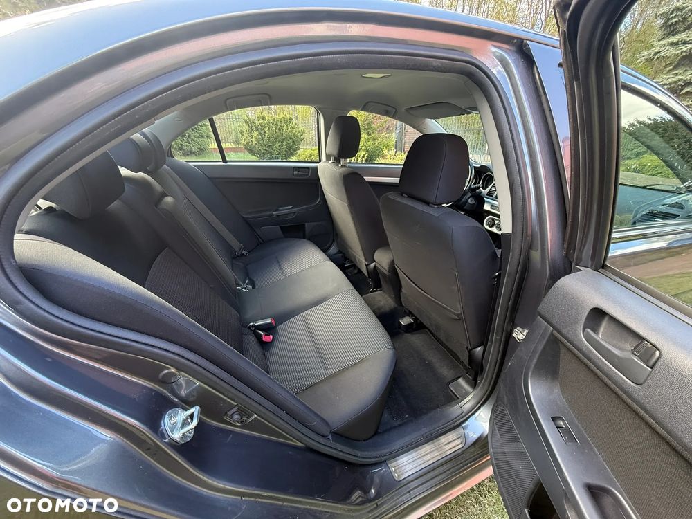 Mitsubishi Lancer 1.6 ClearTec Inform - 12