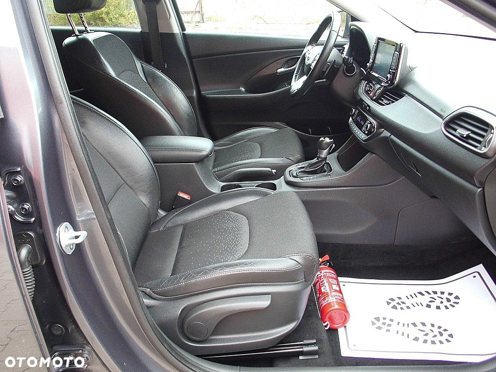 Hyundai i30 1.6 CRDI Premium DCT - 4