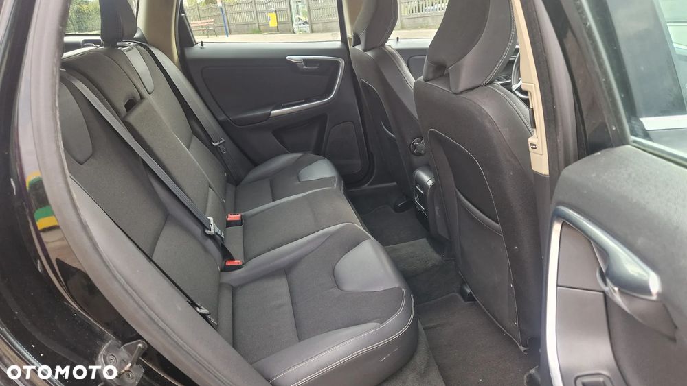 Volvo XC 60 D3 Momentum - 13