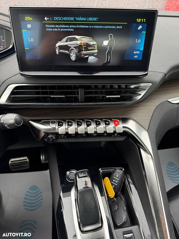 Peugeot 3008 PHEV EAT8 4X4 GT Pack - 31