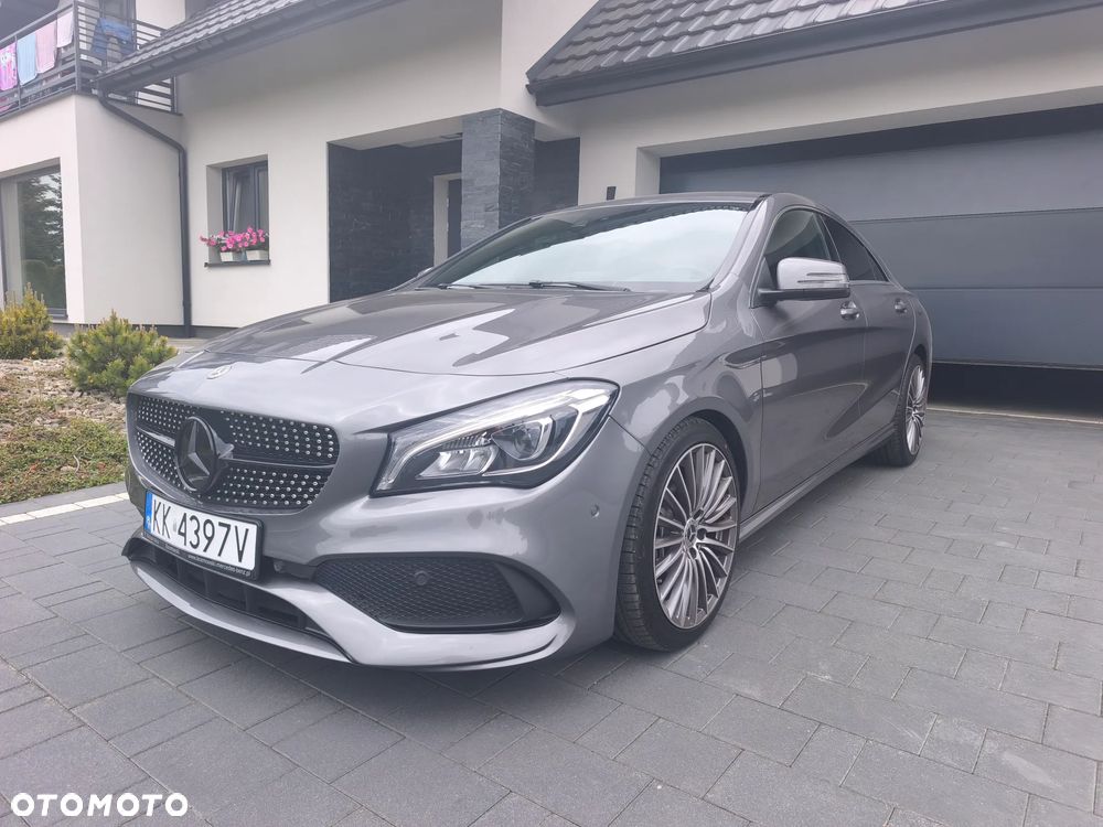 Mercedes-Benz CLA 180 7G-DCT AMG Line - 1