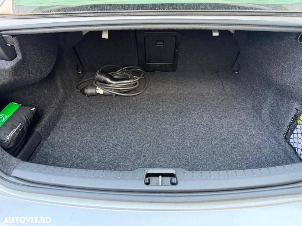 Volvo S60 T8 Recharge AWD Geartronic Inscription - 26