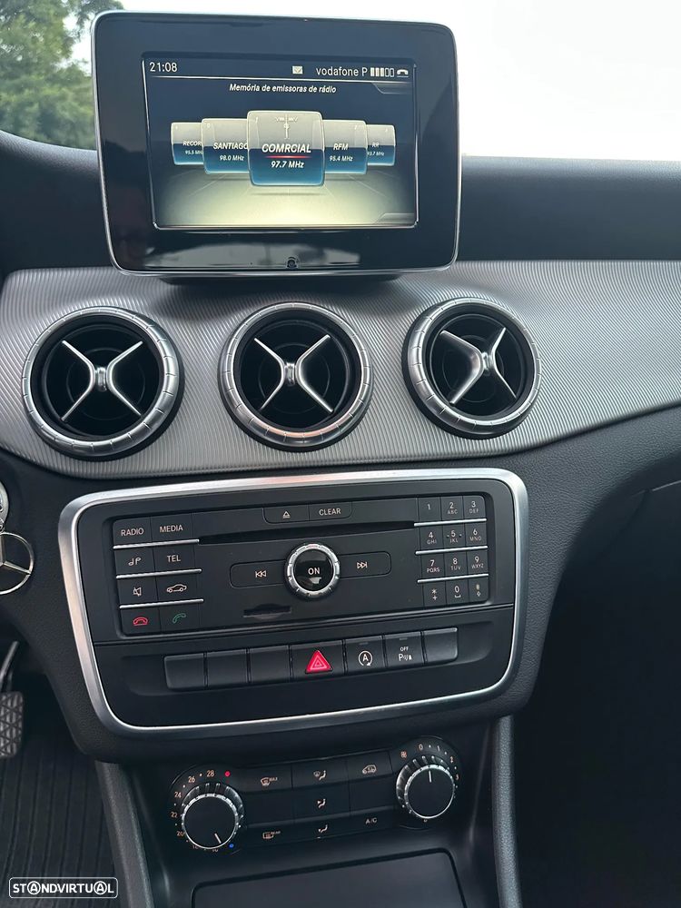 Mercedes-Benz CLA 180 d Urban - 22
