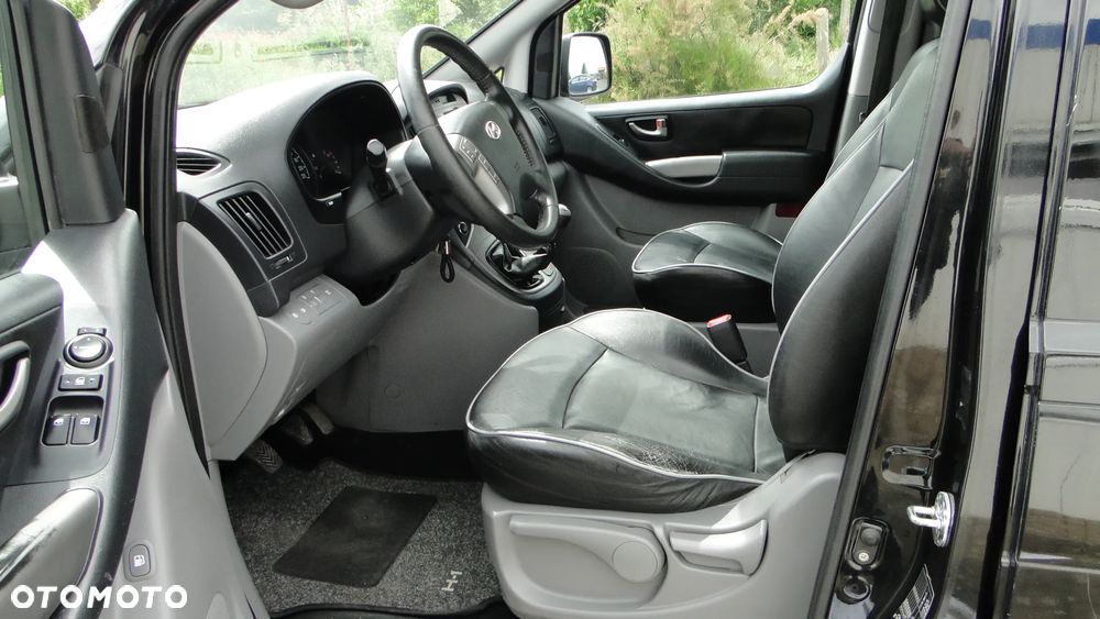 Hyundai H-1 Starex - 8