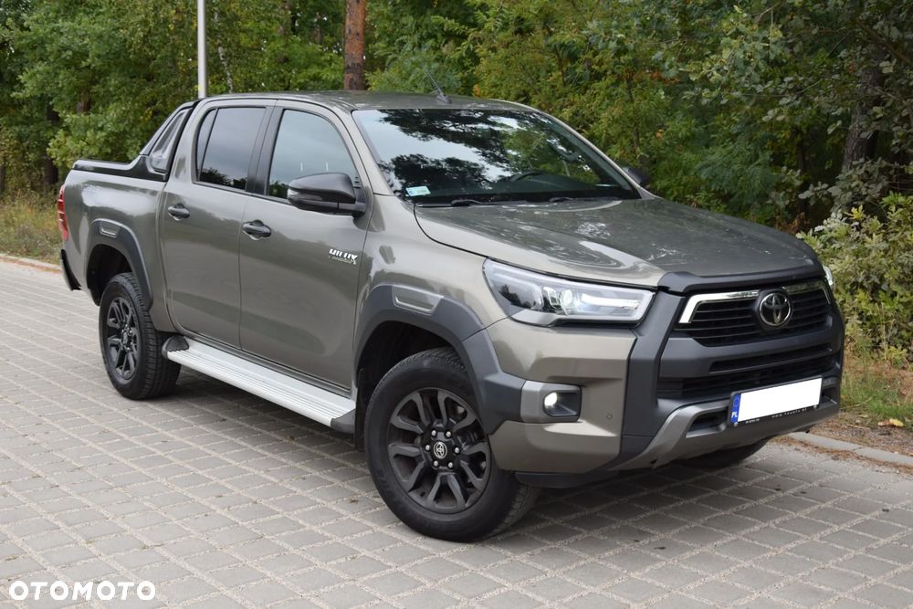 Toyota Hilux 2.8 D-4D Double Cab Invincible 4x4 - 2