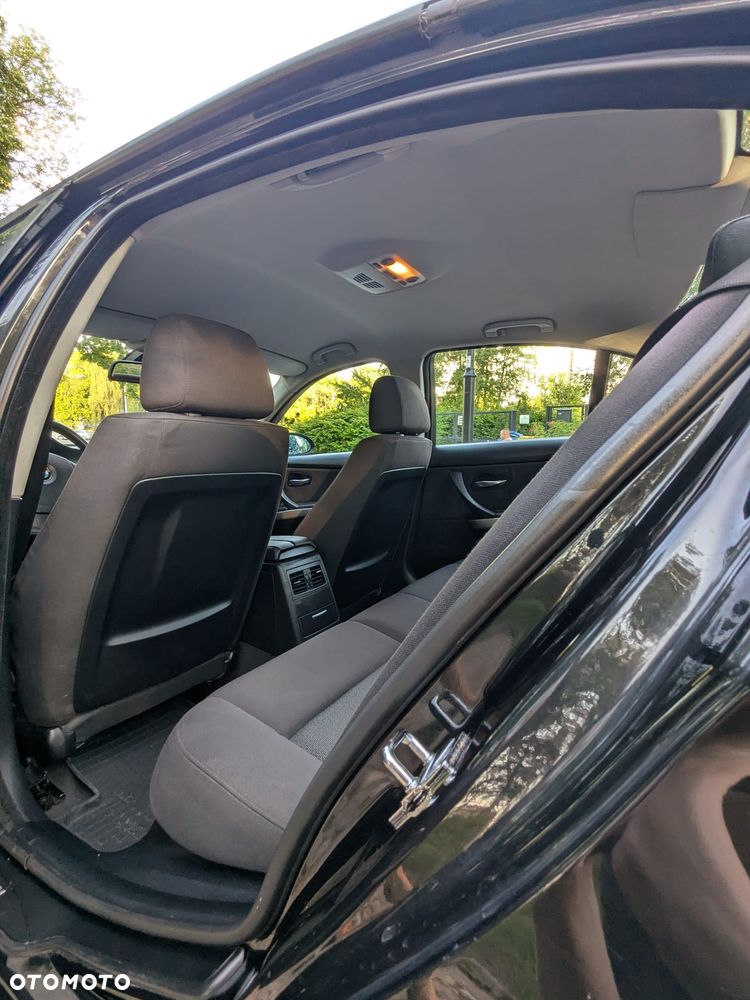 BMW Seria 3 320i - 7