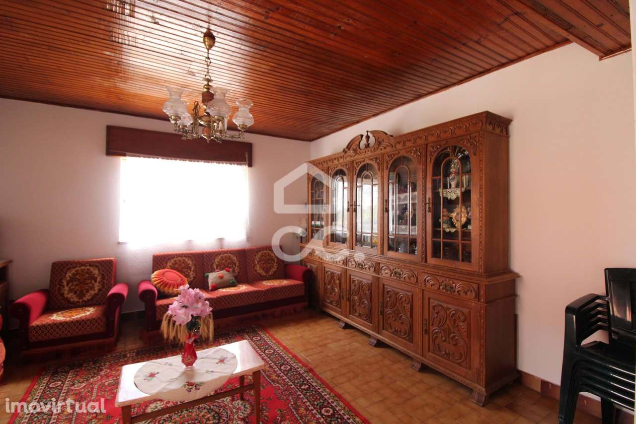 Moradia na aldeia com vistas para o campo - Grande imagem: 3/20