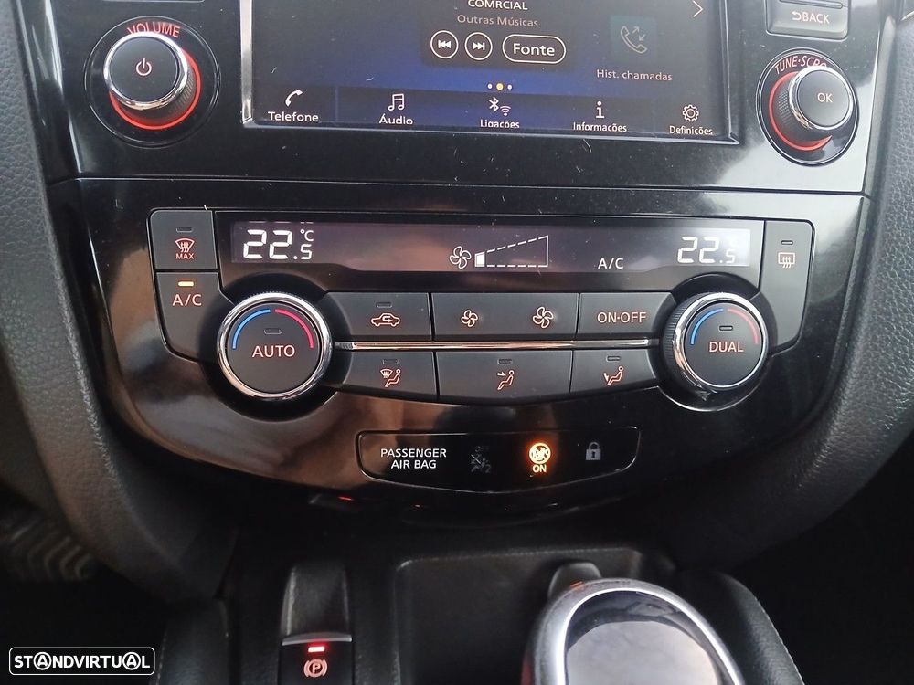 Nissan Qashqai 1.5 dCi Acenta C/Barras de Tejadilho DCT - 22