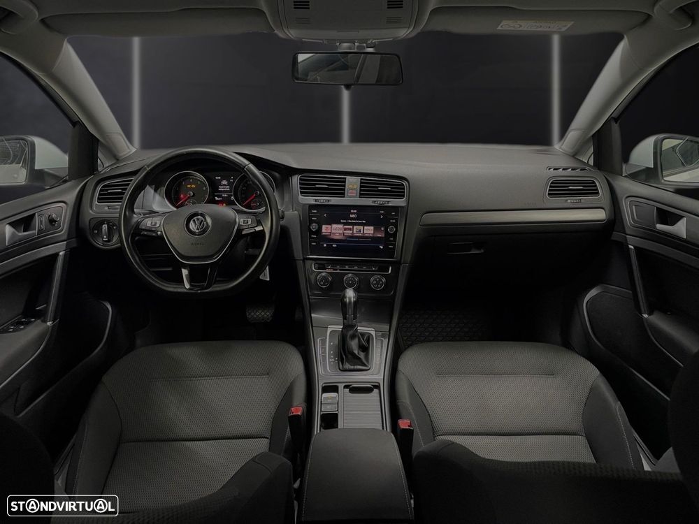 VW Golf 1.0 TSI Confortline DSG - 7