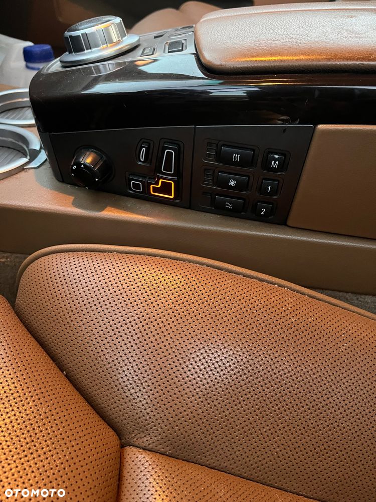 BMW Seria 7 750Li - 9