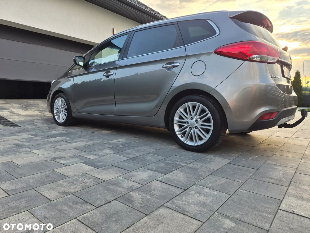 Kia Carens 1.7 CRDi 115 Dream Team Edition - 11