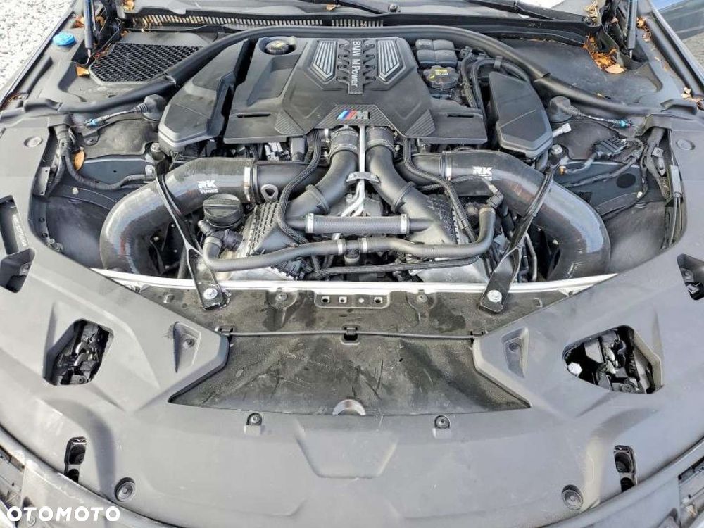 BMW M8 - 11