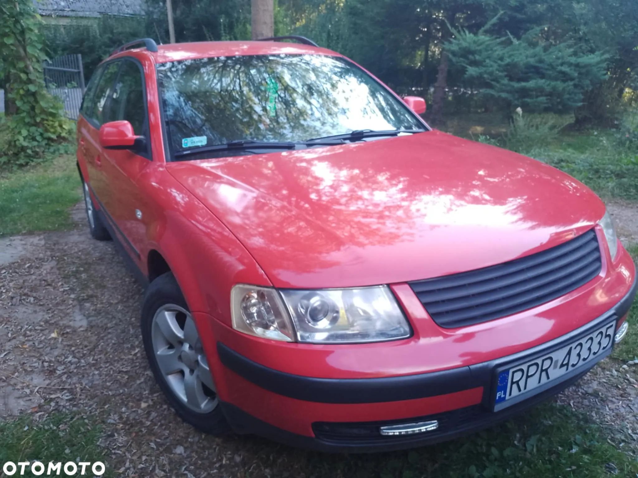 Volkswagen Passat - 1