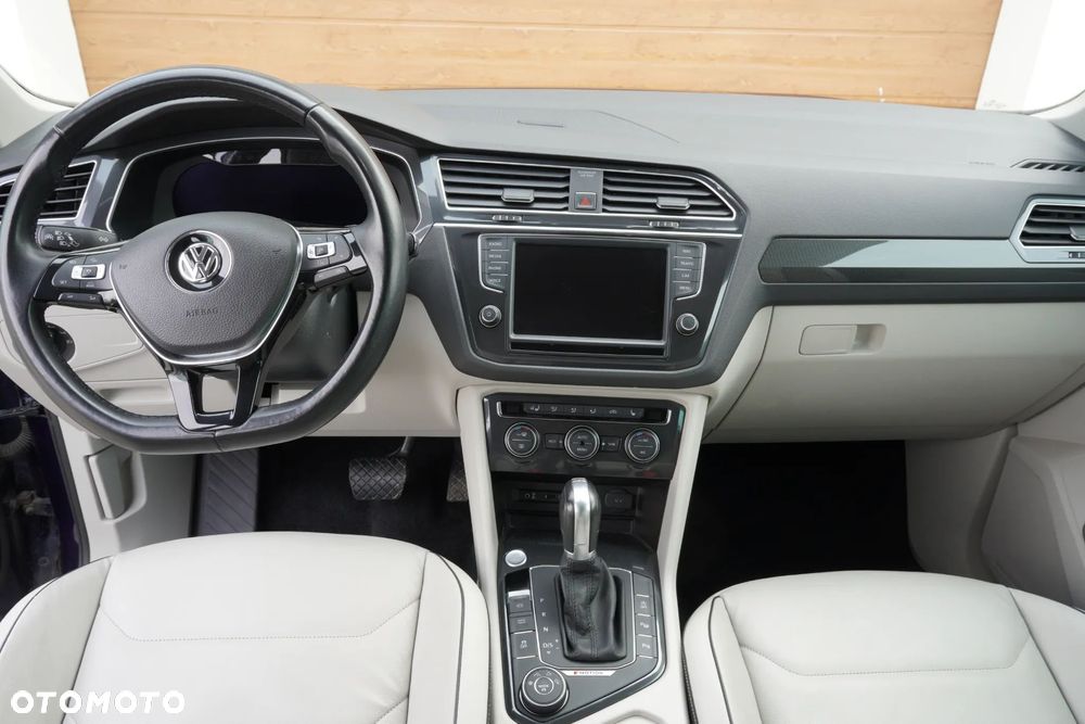 Volkswagen Tiguan - 12