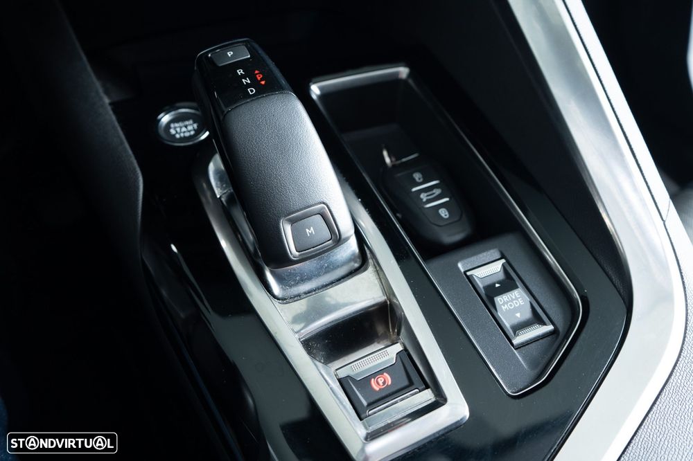 Peugeot 3008 1.2 PureTech Allure EAT8 - 5