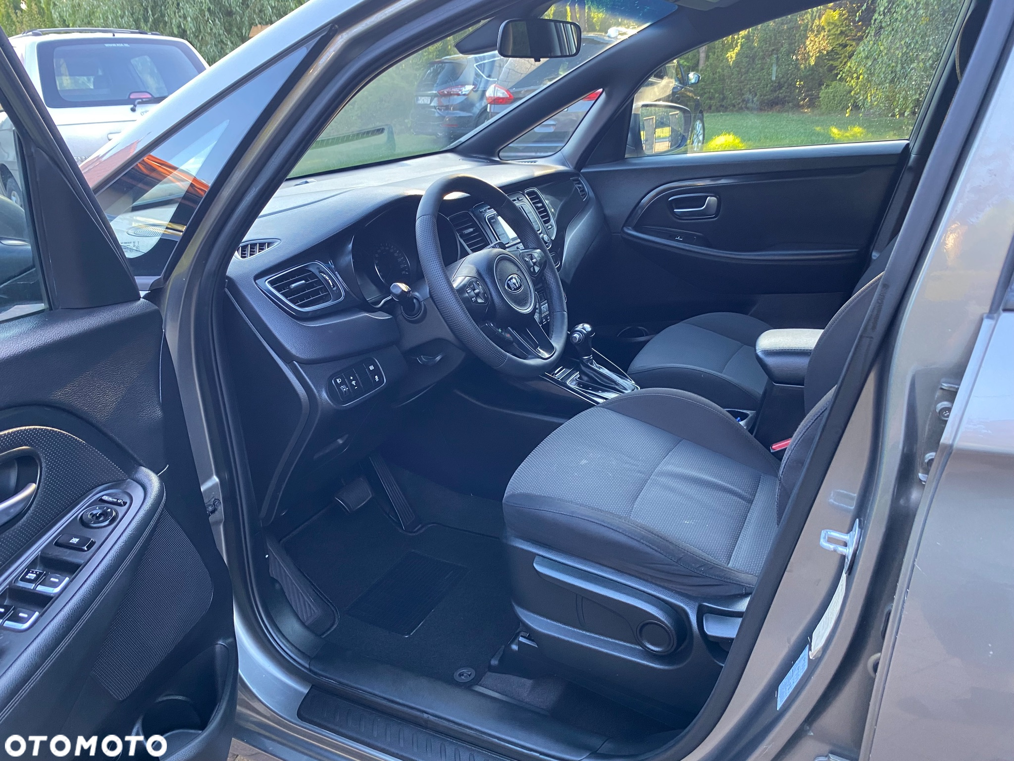 Kia Carens 1.7 CRDi Vision - 8
