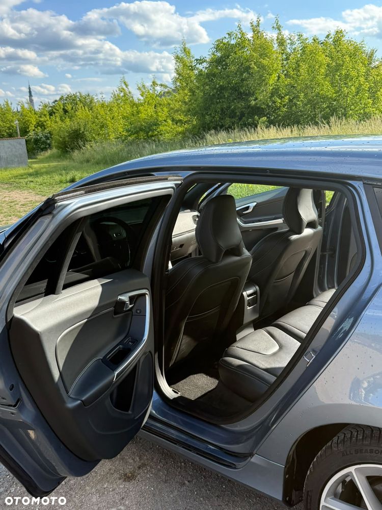 Volvo V60 D2 Drive-E Momentum - 16