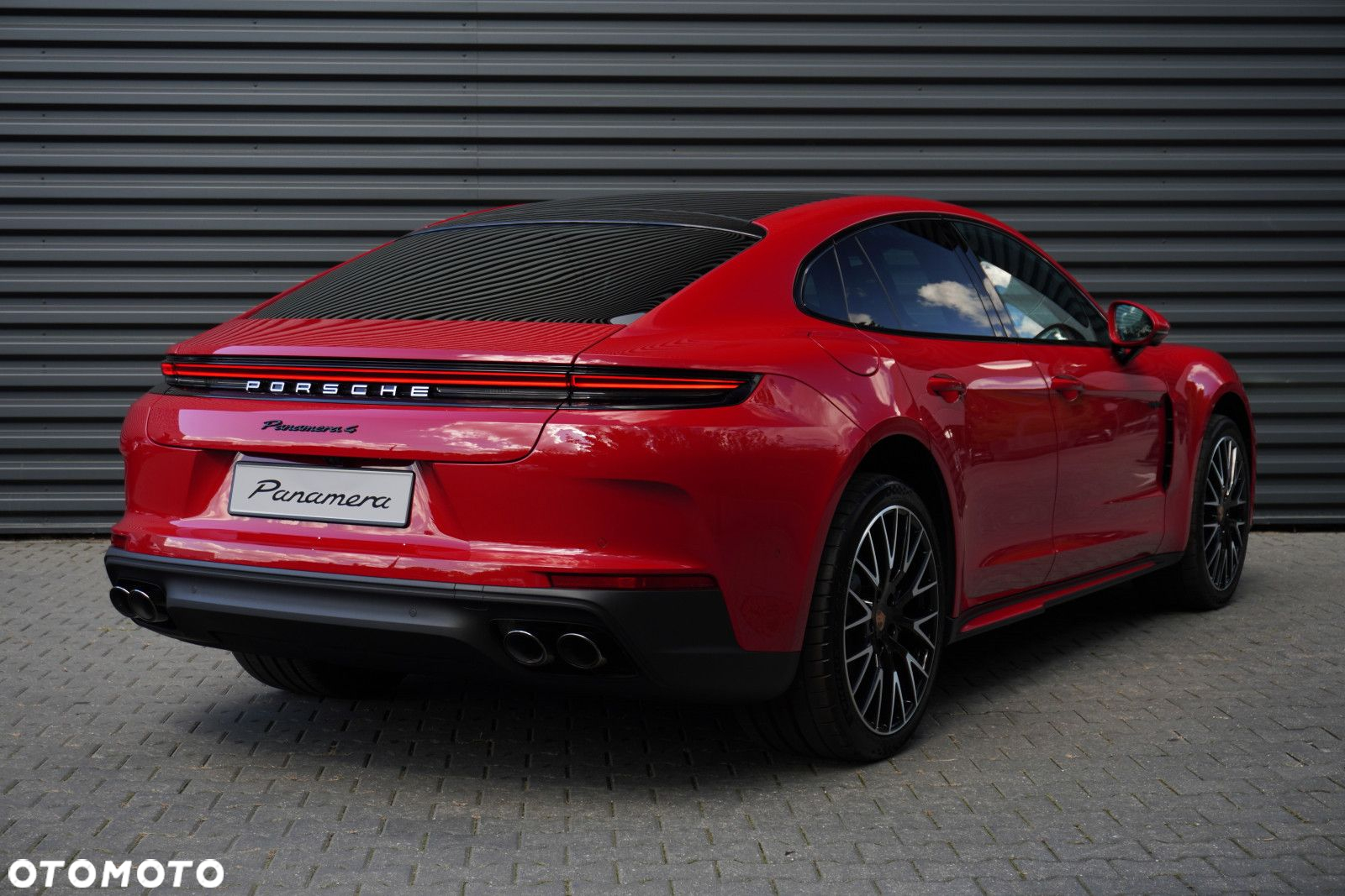Porsche Panamera - 4