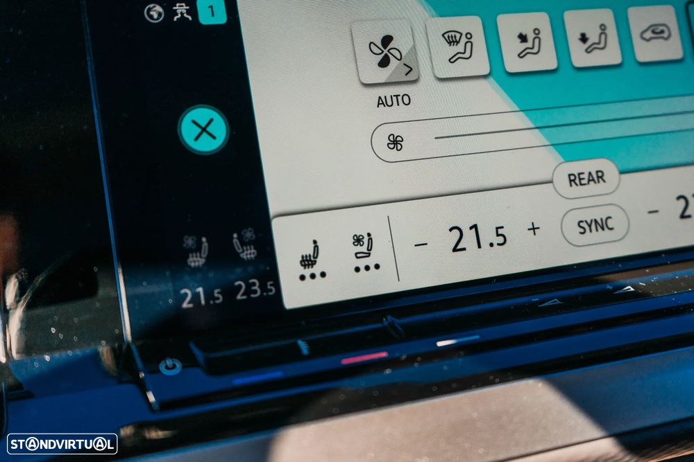 VW Multivan 2.0 TSI Style Longa DSG - 36