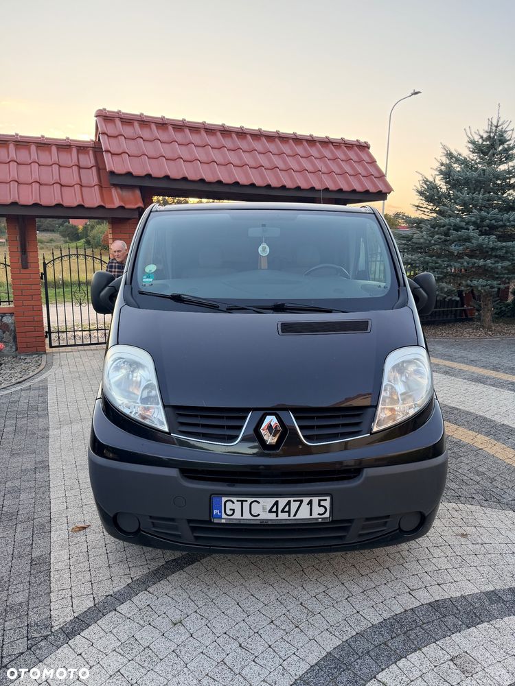 Renault Trafic Grand Passenger Black Edition - 15