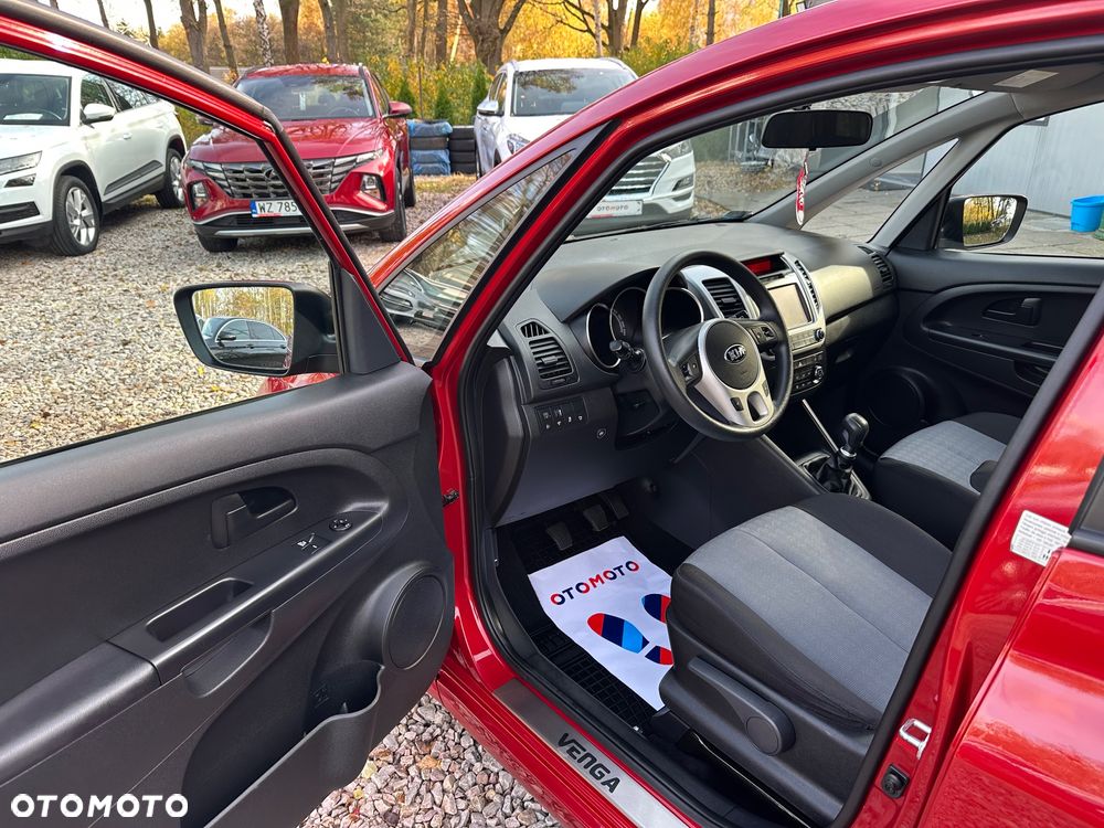 Kia Venga 1.4 Business Line - 13