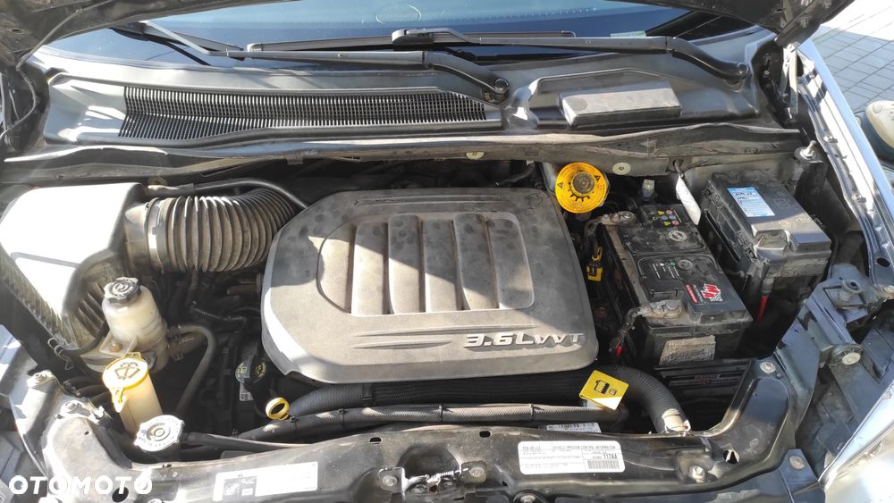 Chrysler Town & Country 3.6 Touring - 6