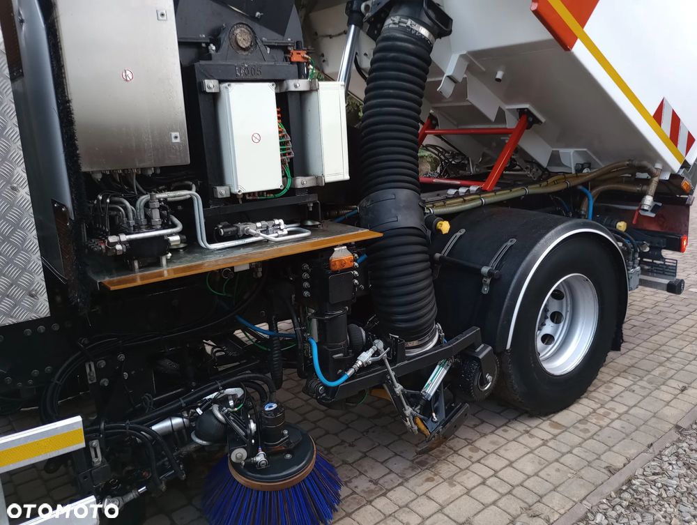 Renault D18 280 WIDE Zamiatarka Zoeller Semat  *2018* - 11