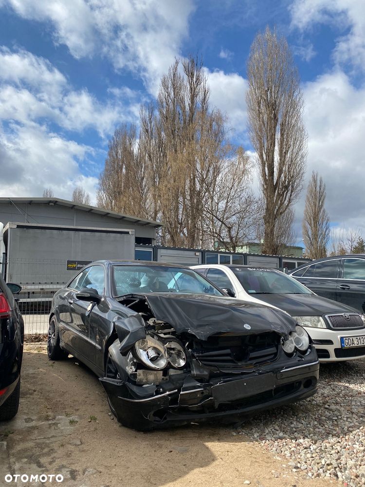 Mercedes-Benz CLK - 8