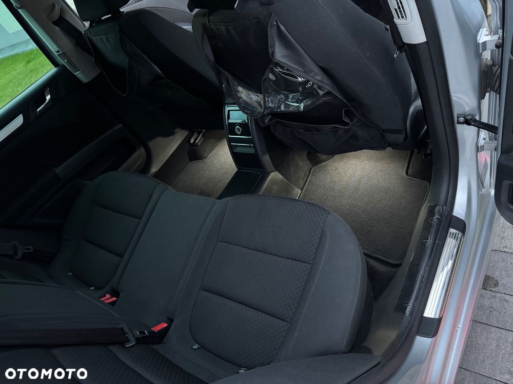 Skoda Superb 2.0 TDI Ambition DSG - 25