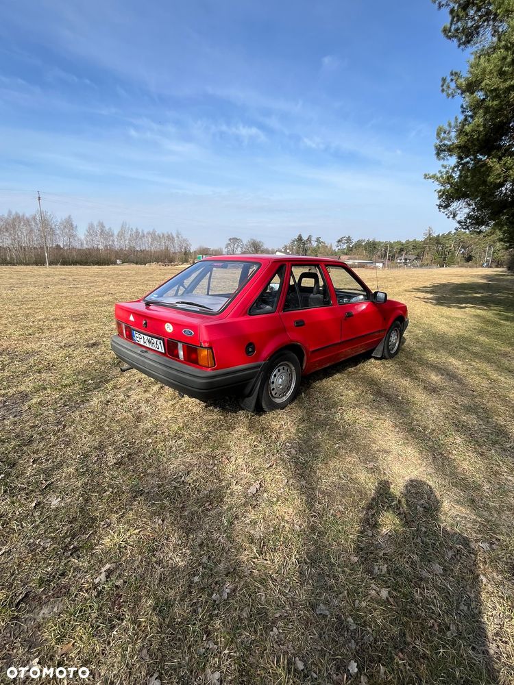 Ford Escort - 15
