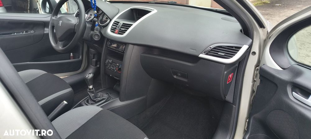 Peugeot 207 1.4 E Active - 7