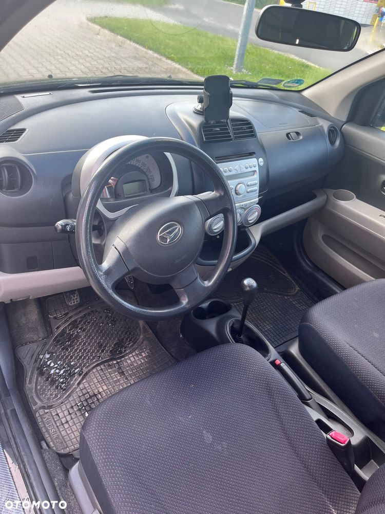 Daihatsu Sirion 1.0 - 7
