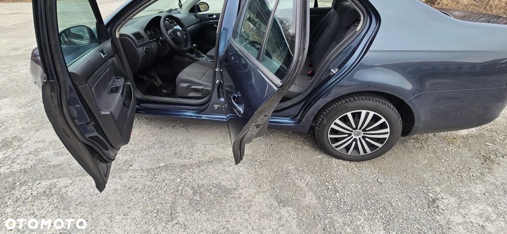 Volkswagen Jetta 1.9 TDI Trendline - 5
