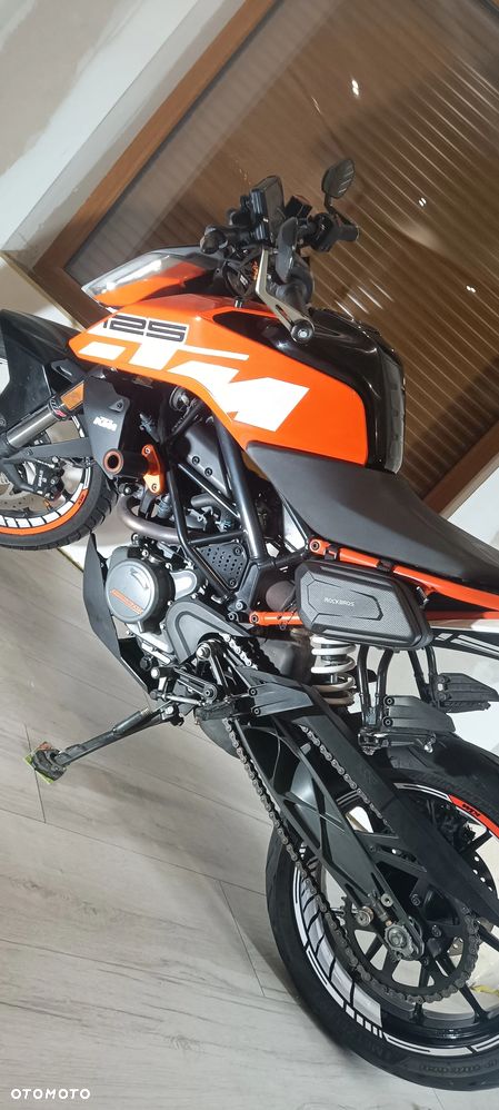 KTM Duke 125 - 16