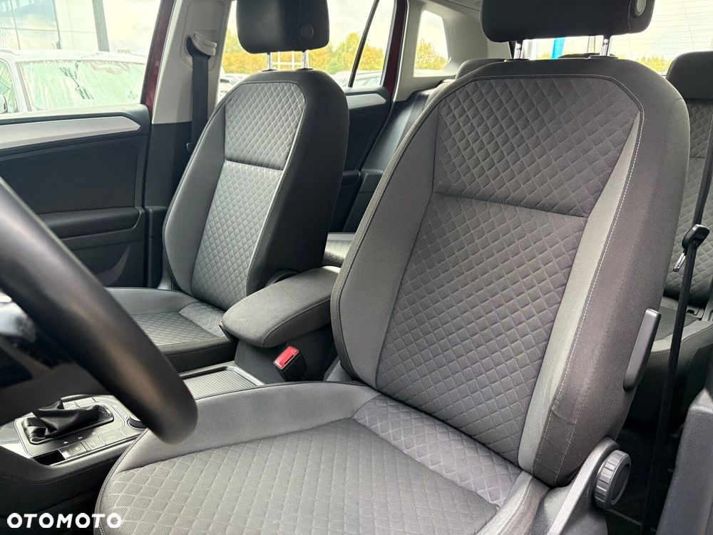 Volkswagen Tiguan - 11