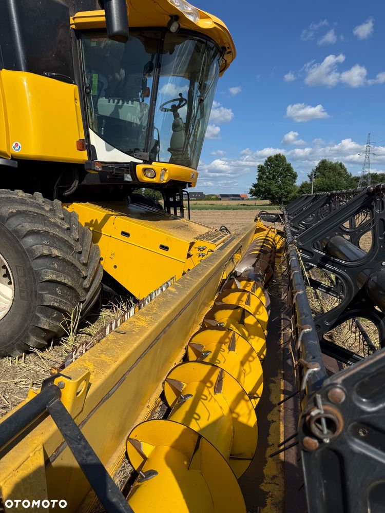 New Holland CR 9080 - 10