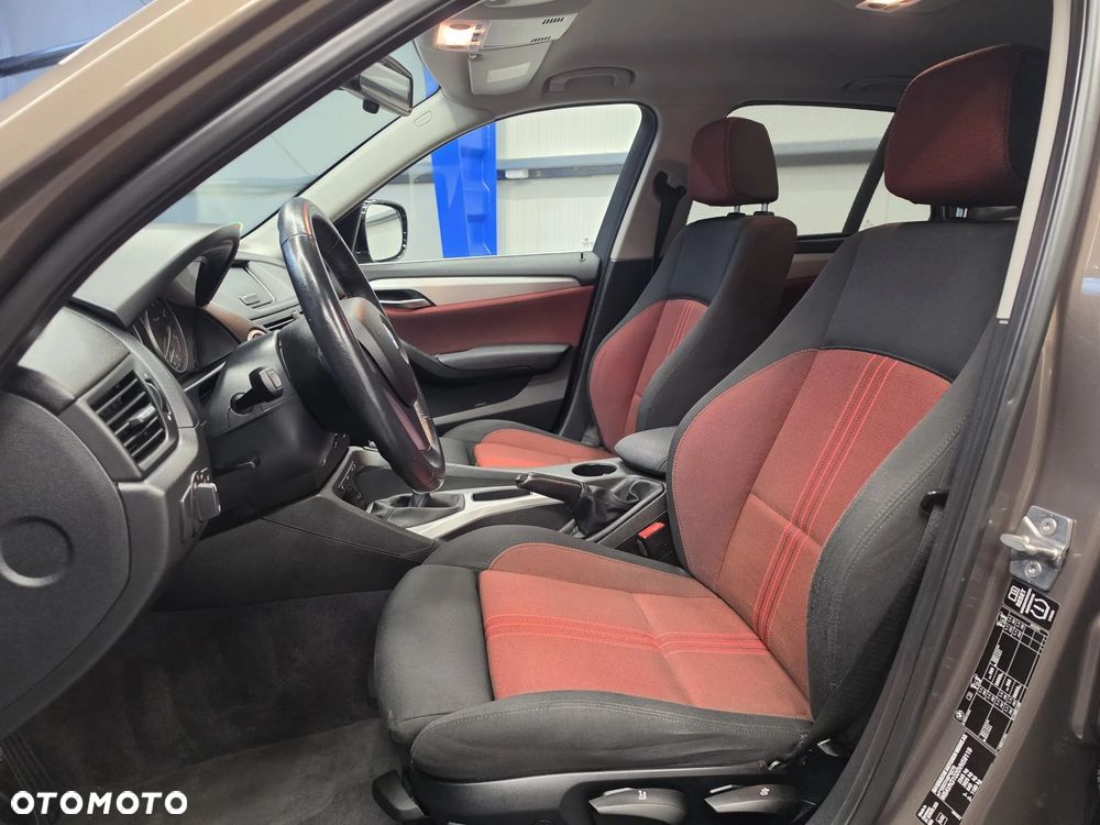 BMW X1 sDrive20d - 27