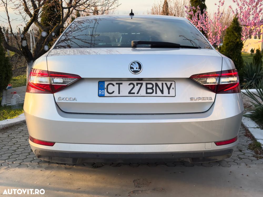 Skoda Superb 2.0 TDI DSG Active - 4