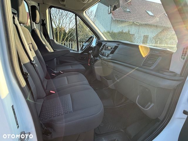 Ford Transit - 12