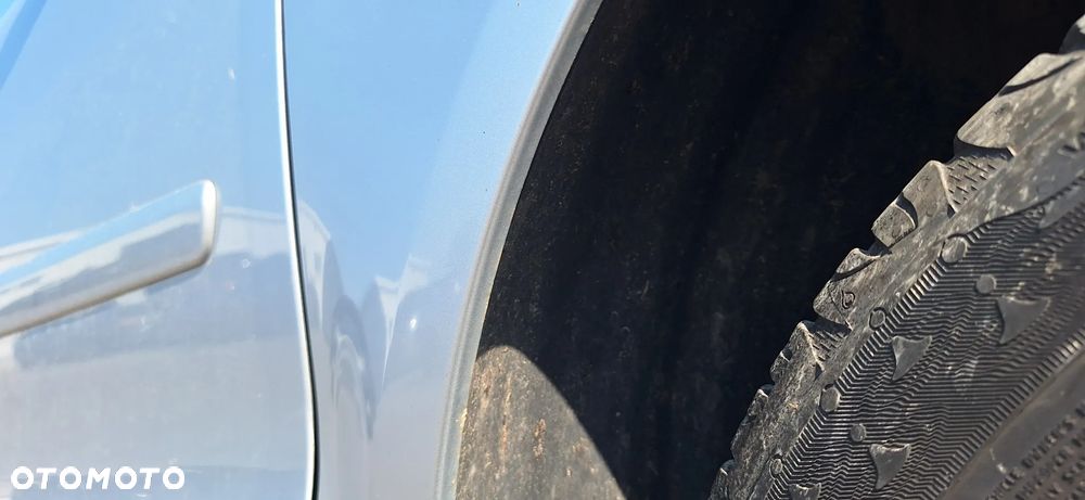 Volkswagen Polo 9N 05- Błotnik Przód Przedni Prawy Kod Lakieru LA7W - 23