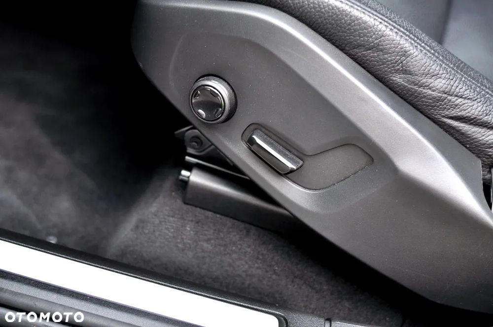 Volvo XC 60 D3 Momentum Pro - 17