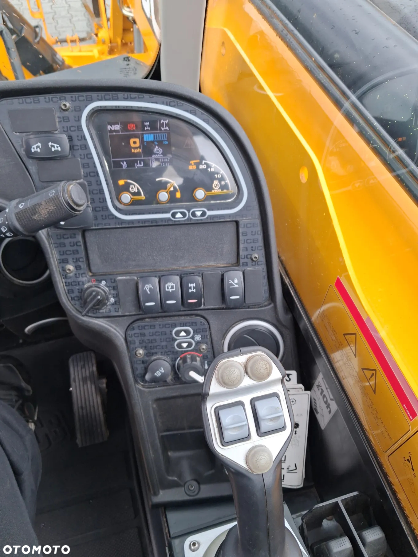 JCB 540 - 140 Hi Viz - 13
