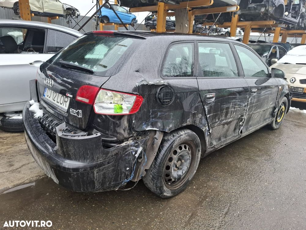 Maner plafon 8p0857607c Audi A3 8P/8PA [facelift] [2004 - 2008] 2.0 t - 6