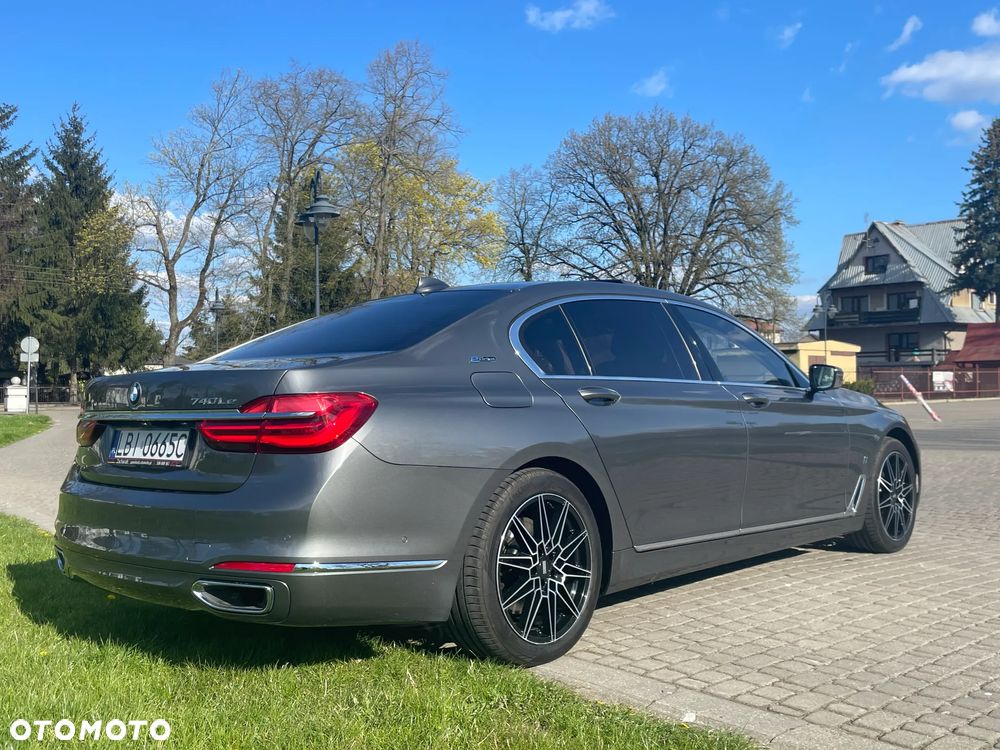 BMW Seria 7 740Le iPerformance - 14