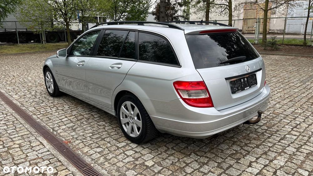 Mercedes-Benz Klasa C 180 T CGI BlueEFFICIENCY - 3