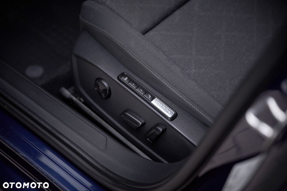 Volkswagen Golf - 40