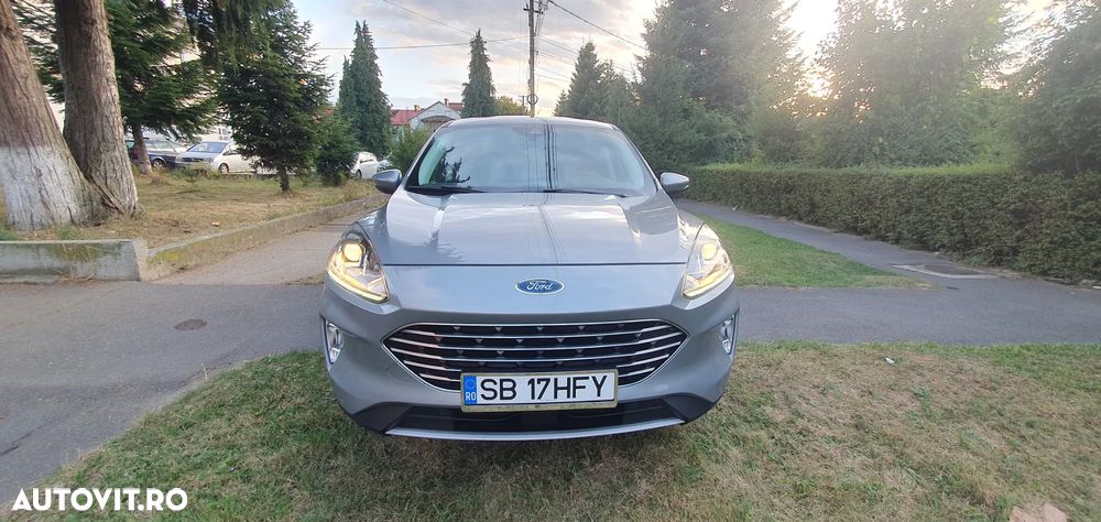 Ford Kuga 1.5 EcoBoost 2x4 Titanium - 16