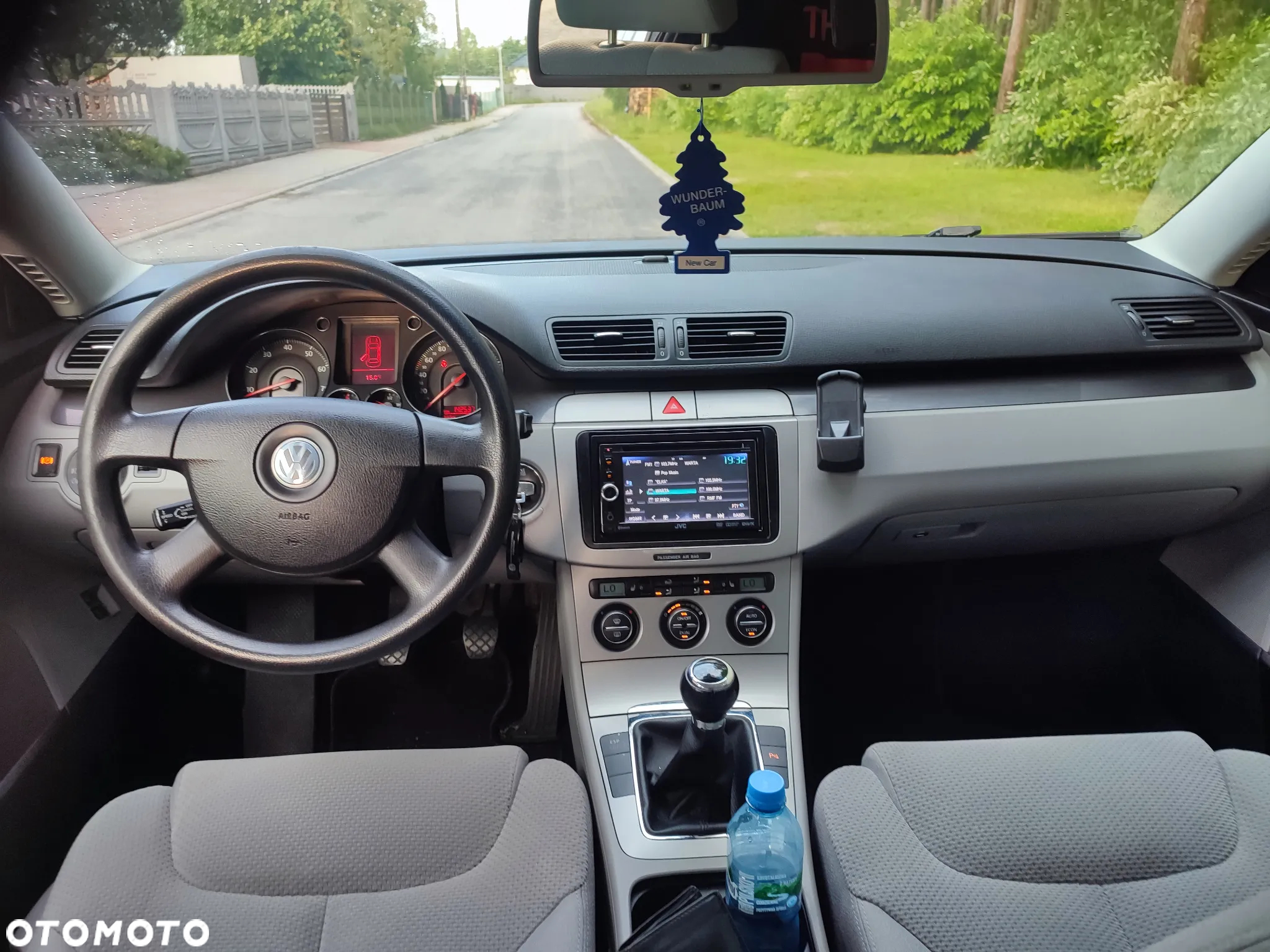 Volkswagen Passat 1.6 FSI Sportline - 14