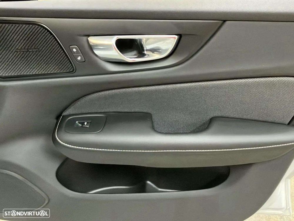 Volvo S60 - 25